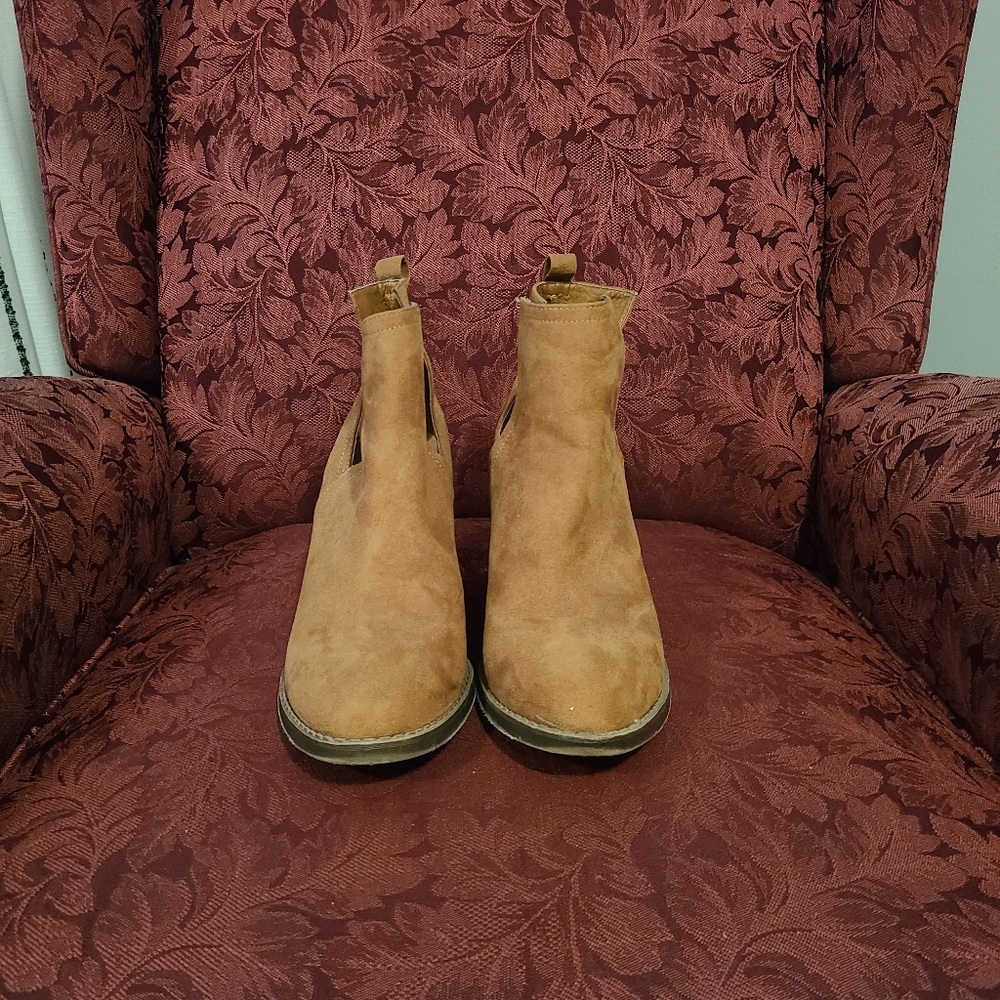 Universal Thread booties - Picture 7 of 7